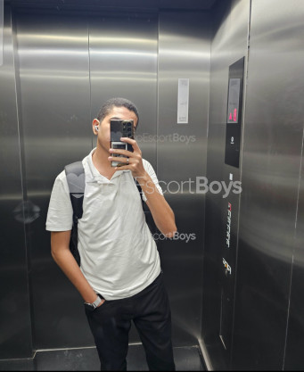 Photo escort girl Farouk Azaam: the best escort service
