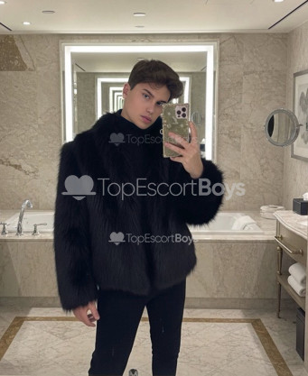 Photo escort girl Andy: the best escort service