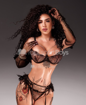 Photo escort girl Laya Fox: the best escort service