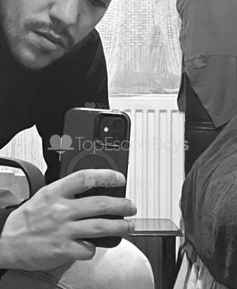 Photo escort girl Tolgaa: the best escort service