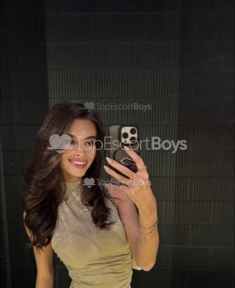 Photo escort girl Sandra: the best escort service