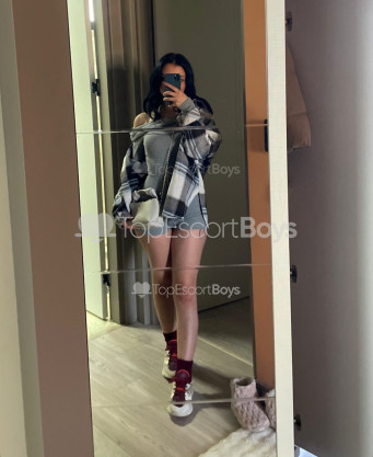 Photo escort girl Ceyda: the best escort service