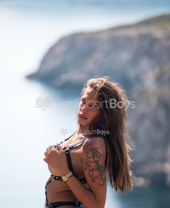 Photo escort girl Poseidonia : the best escort service