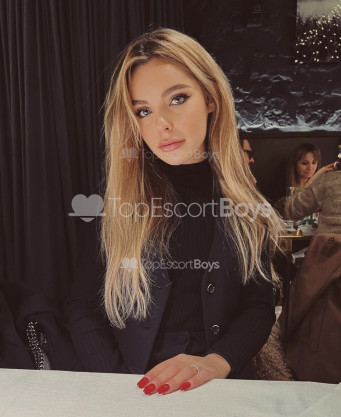 Photo escort girl Ellie: the best escort service
