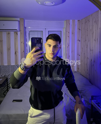 Photo escort girl Piero : the best escort service