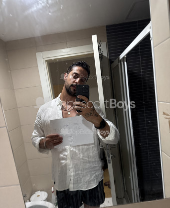 Photo escort girl Andrew: the best escort service