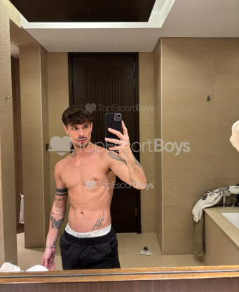 Photo escort girl Pietrolatin : the best escort service