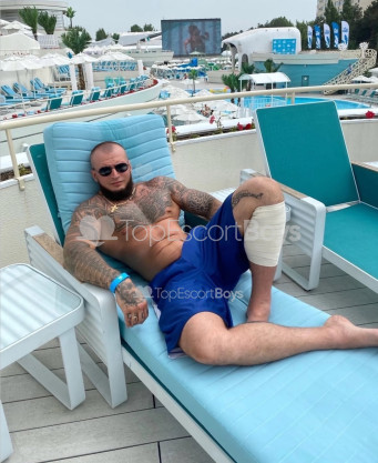 Photo escort girl Aleksandr : the best escort service