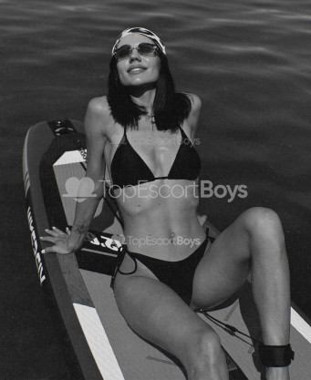 Photo escort girl BADE: the best escort service