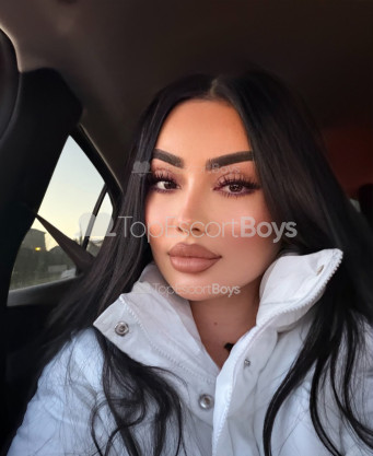 Photo escort girl Alexandra: the best escort service