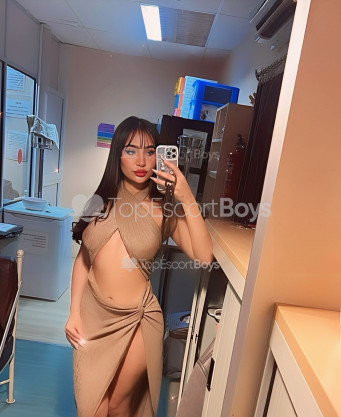 Photo escort girl Saron love: the best escort service