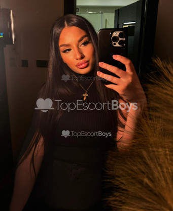 Photo escort girl LOLA: the best escort service