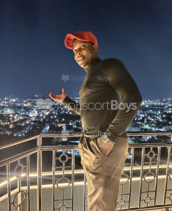 Photo escort girl Black panther : the best escort service