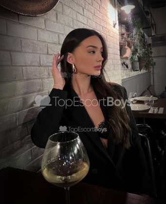 Photo escort girl ALMINA: the best escort service