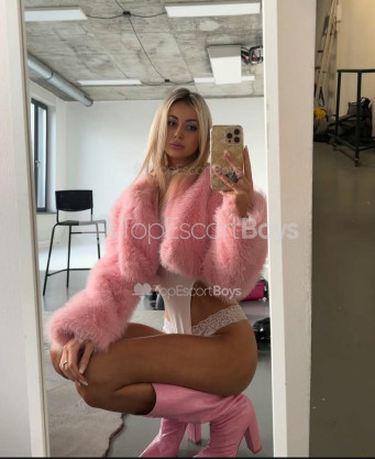 Photo escort girl Karina: the best escort service