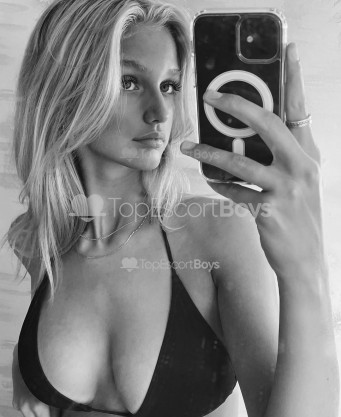 Photo escort girl ipek urhan: the best escort service