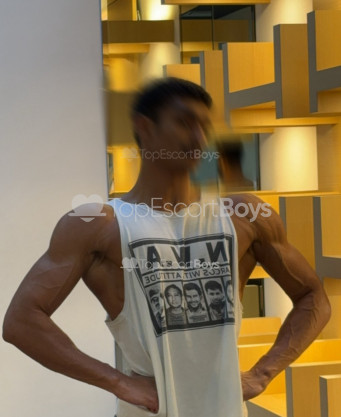 Photo escort girl Moo: the best escort service