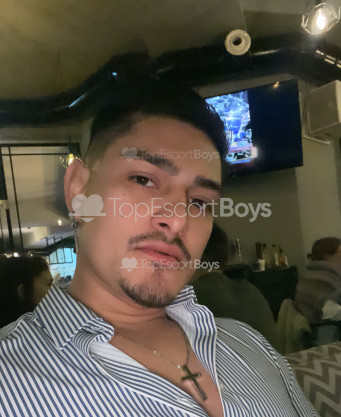 Photo escort girl Petter: the best escort service