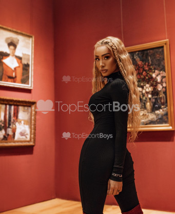Photo escort girl Ruslana : the best escort service
