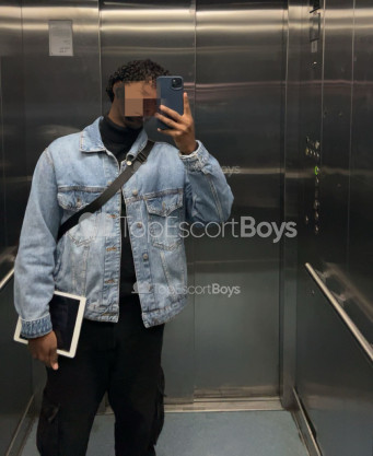 Photo escort girl Akuna: the best escort service