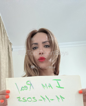 Photo escort girl Milagros Titova : the best escort service