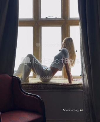 Photo escort girl oksana: the best escort service