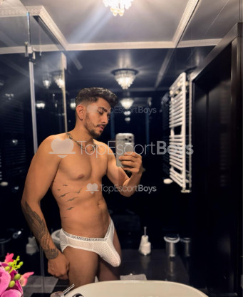 Photo escort girl THONY: the best escort service