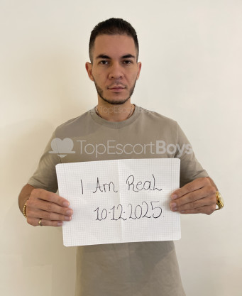 Photo escort girl Kevin Nass: the best escort service