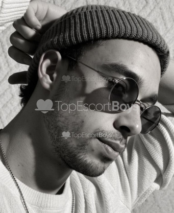 Photo escort girl Yasef: the best escort service