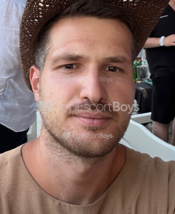 Photo escort girl Christian: the best escort service