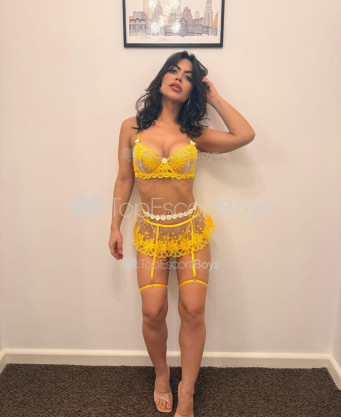 Photo escort girl Jojo berto: the best escort service