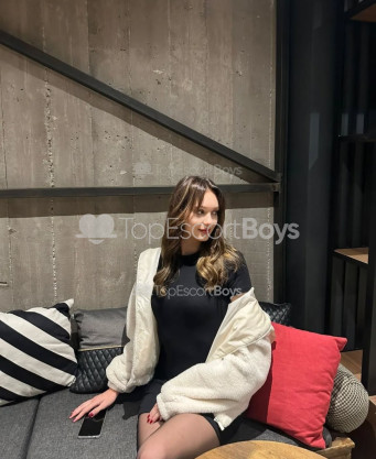 Photo escort girl AFRA: the best escort service