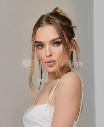 Photo escort girl LORA: the best escort service