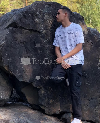 Photo escort girl Arlyn: the best escort service