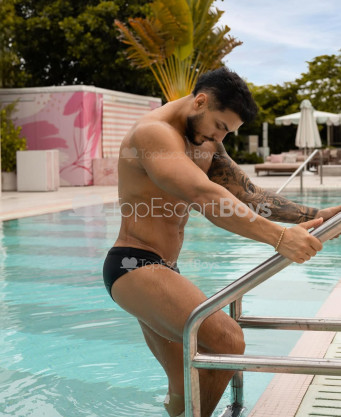 Photo escort girl Leo: the best escort service