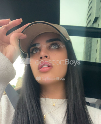 Photo escort girl Arya: the best escort service