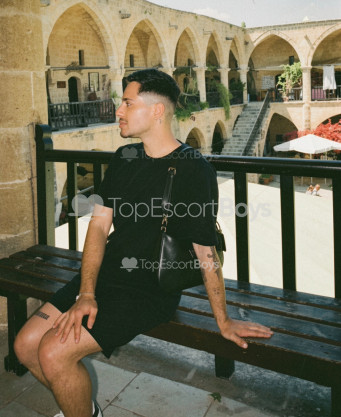 Photo escort girl Josh: the best escort service