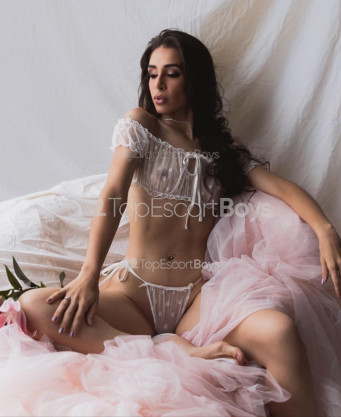 Photo escort girl BELLA: the best escort service