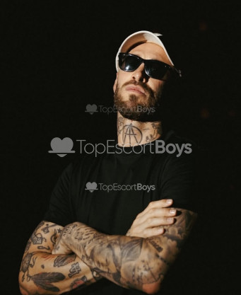 Photo escort girl Andrey: the best escort service