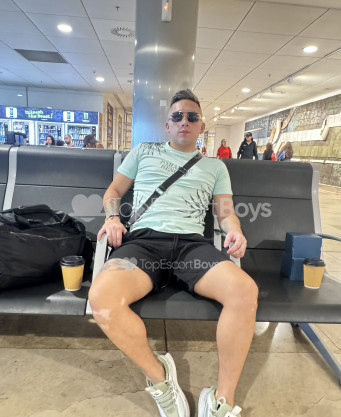 Photo escort girl Sebas: the best escort service