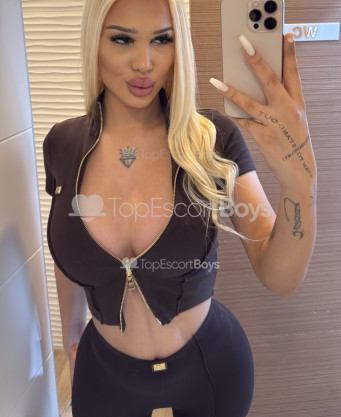 Photo escort girl Arin: the best escort service