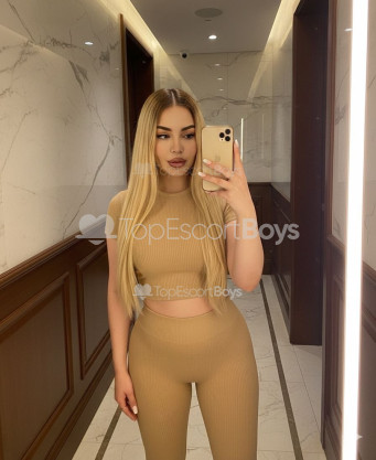 Photo escort girl Vika Elite: the best escort service