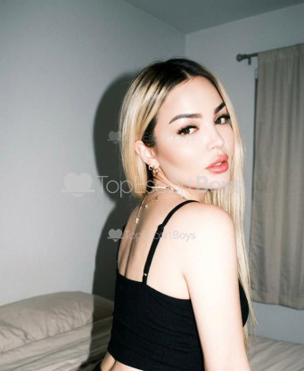 Photo escort girl Monika Golden: the best escort service