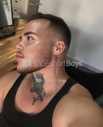 Photo escort girl Papi Hugo : the best escort service